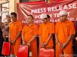 Tampang Bos Telur Gulung yang Pengeroyok Anak Buah Kini Tersangka